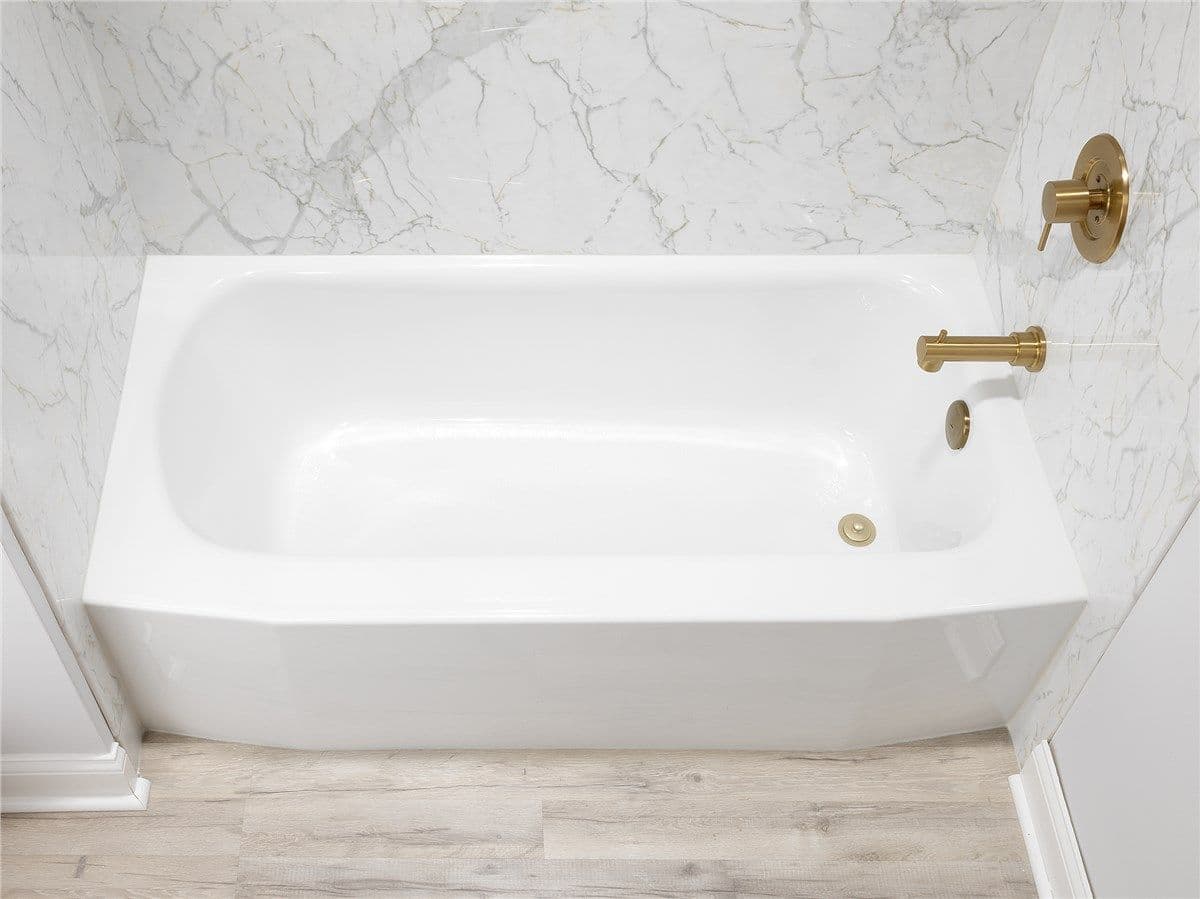 New Curved Bathtub